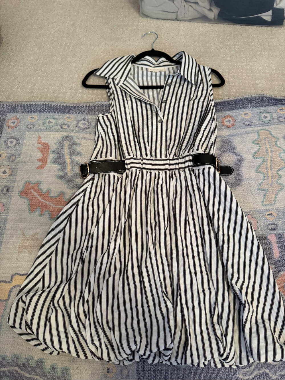 entro Vertical Striped Collared Button-Up in Black and White
